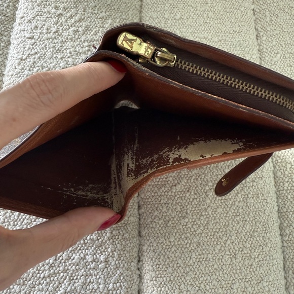 Rare! Louis Vuitton wallet/passport holder - Picture 8 of 11